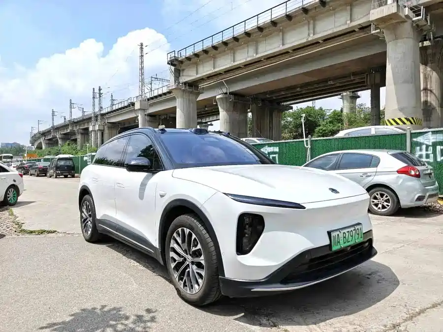 NIO ES6