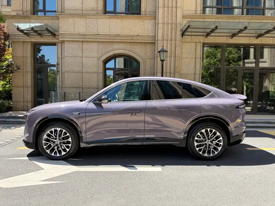 NIO EC6