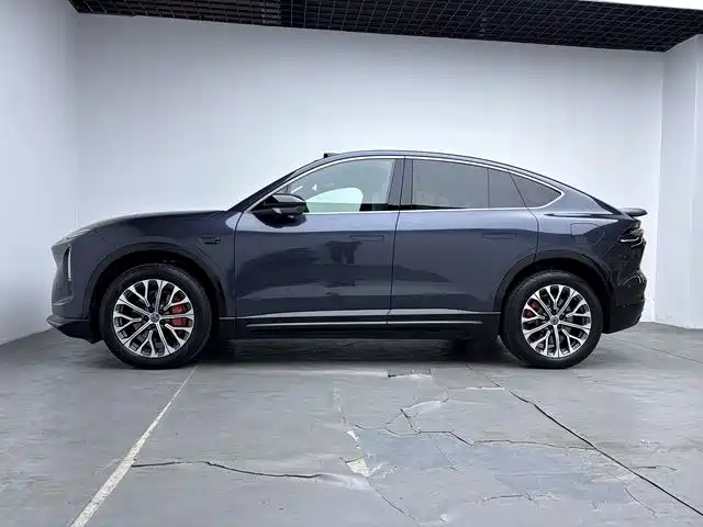NIO EC6