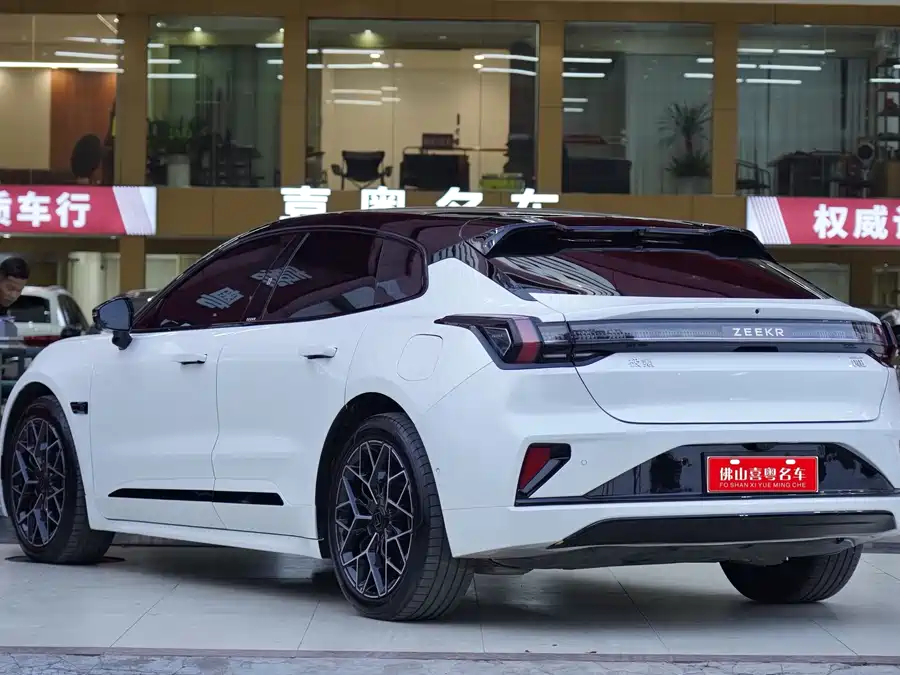 Zeekr 001