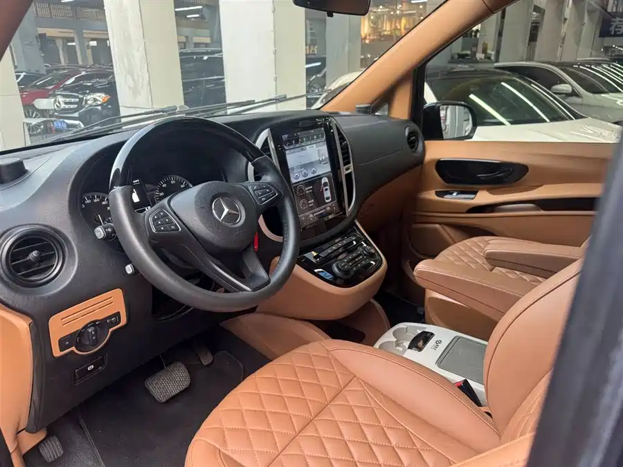 Mercedes Benz Vito