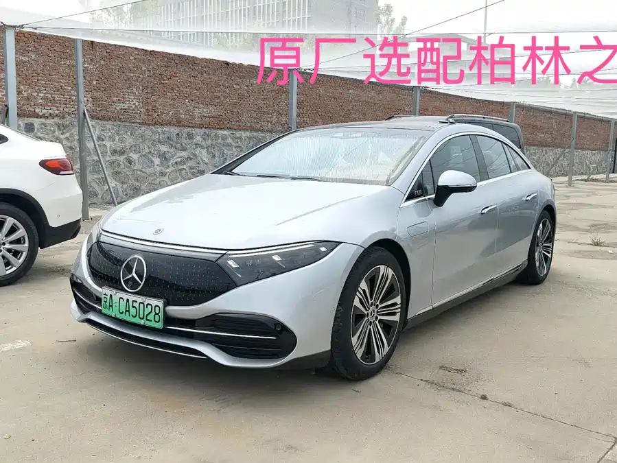 Mercedes Benz EQS