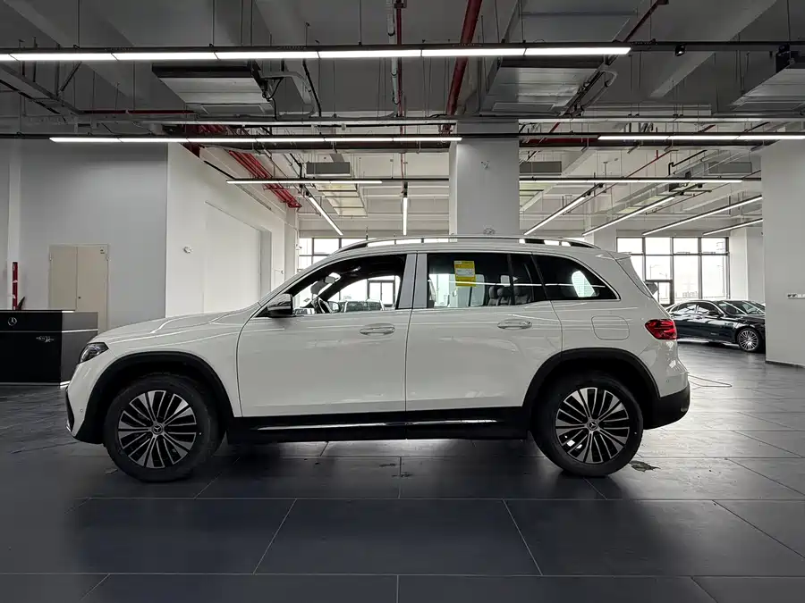 Mercedes Benz EQB
