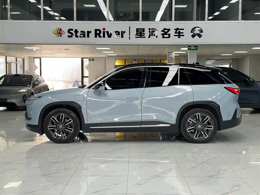 NIO ES6