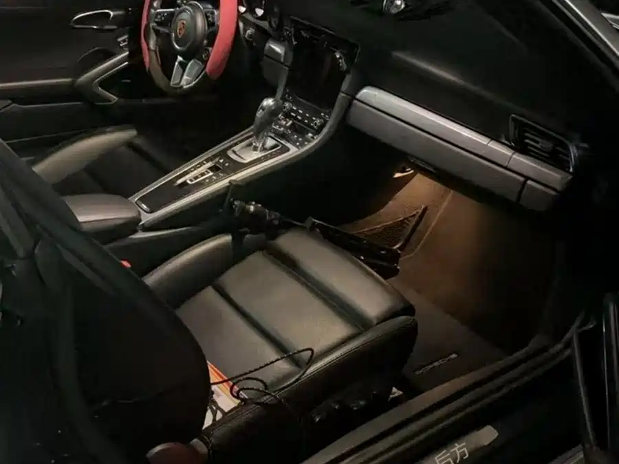 Porsche 911