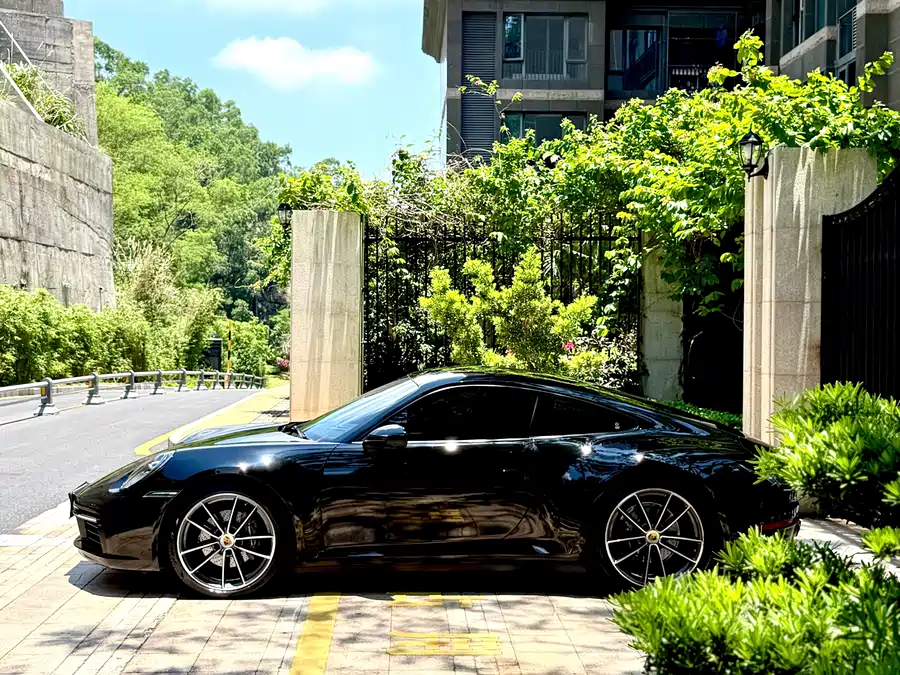 Porsche 911