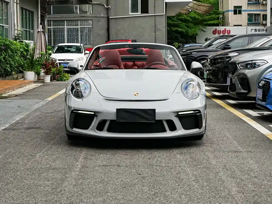 Porsche 911