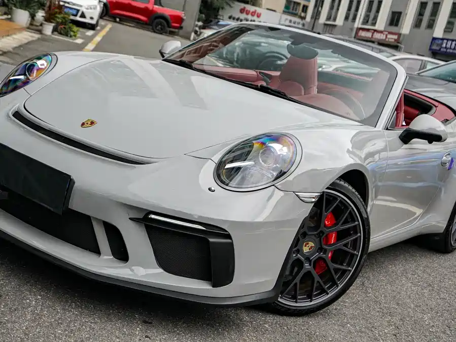 Porsche 911