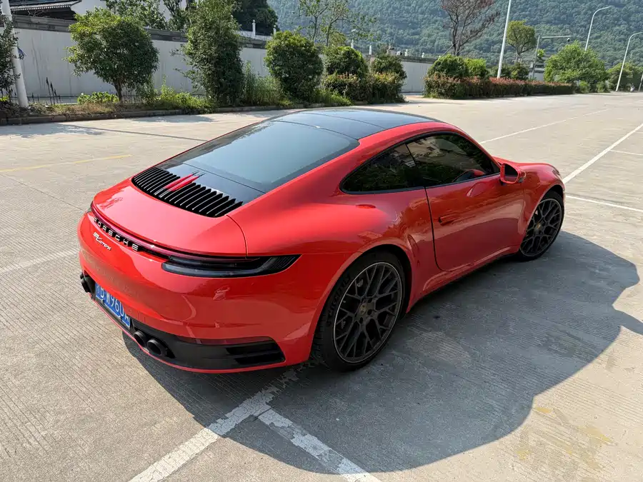 Porsche 911