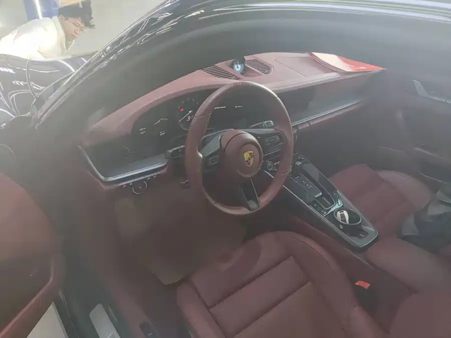 Porsche 911