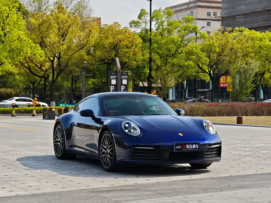 Porsche 911