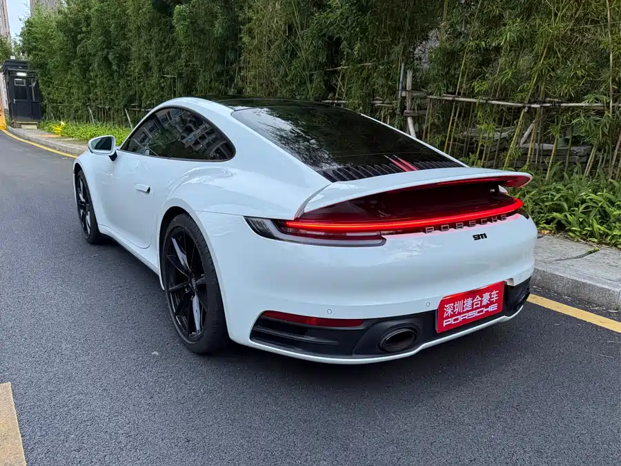 Porsche 911