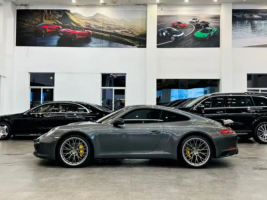 Porsche 911