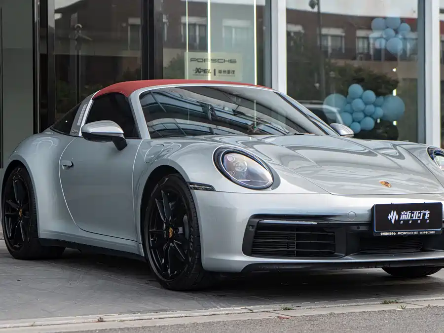 Porsche 911