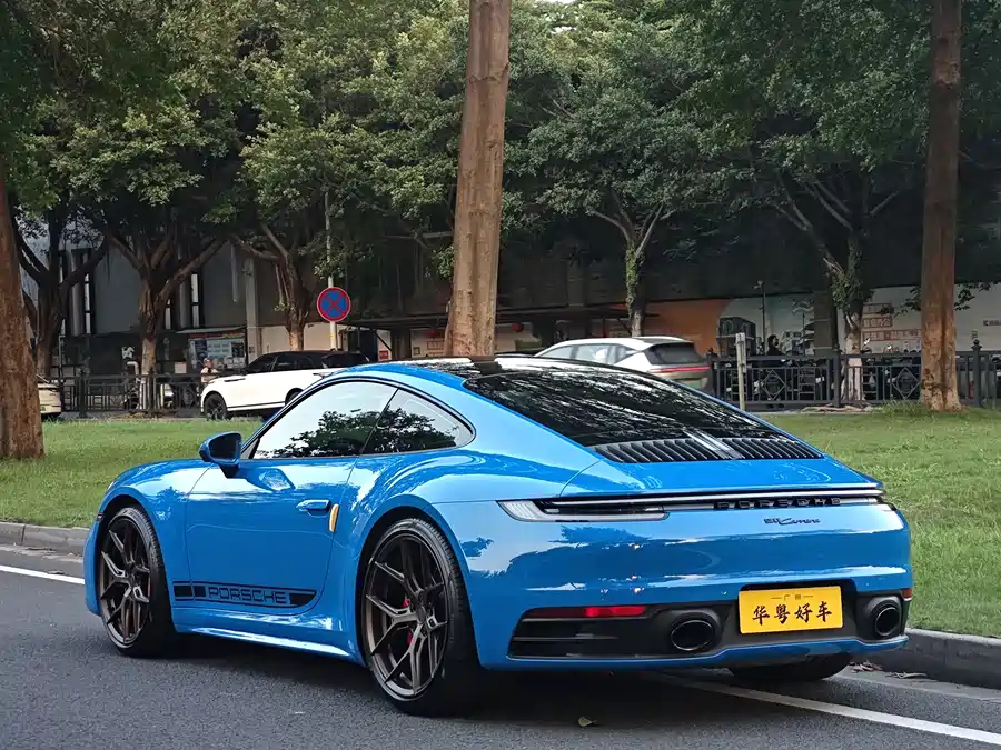 Porsche 911