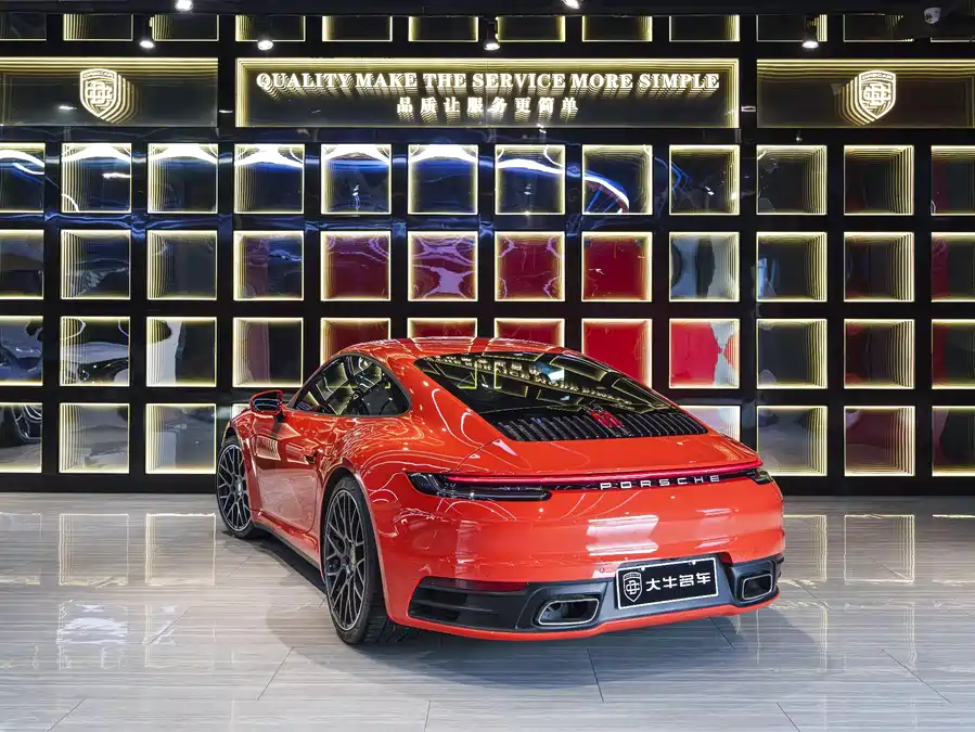 Porsche 911