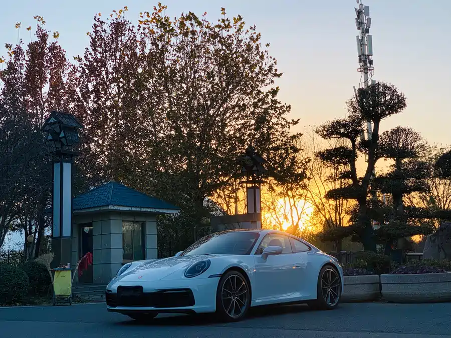 Porsche 911