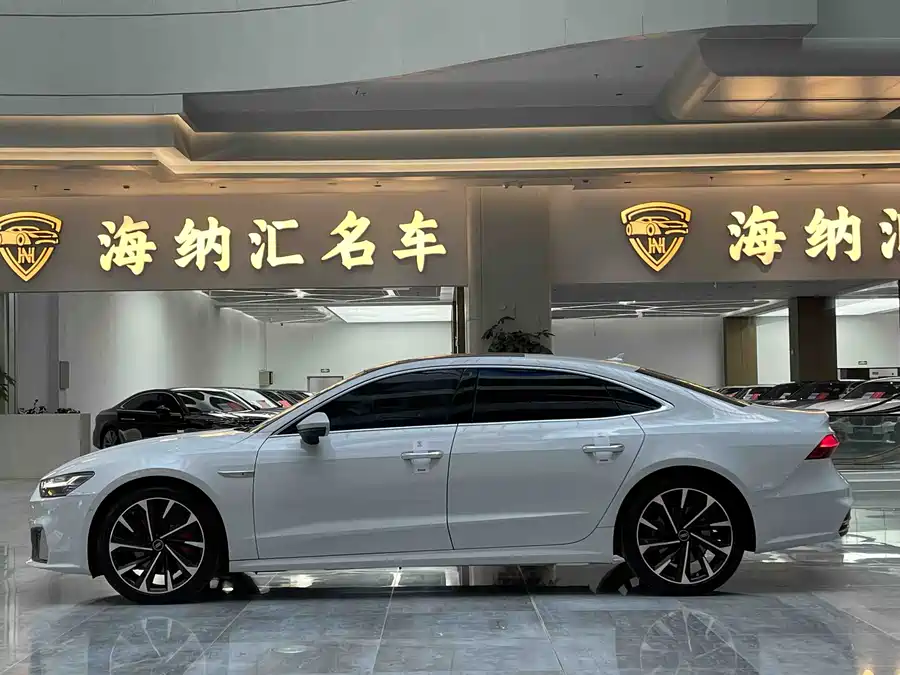 Audi A7L