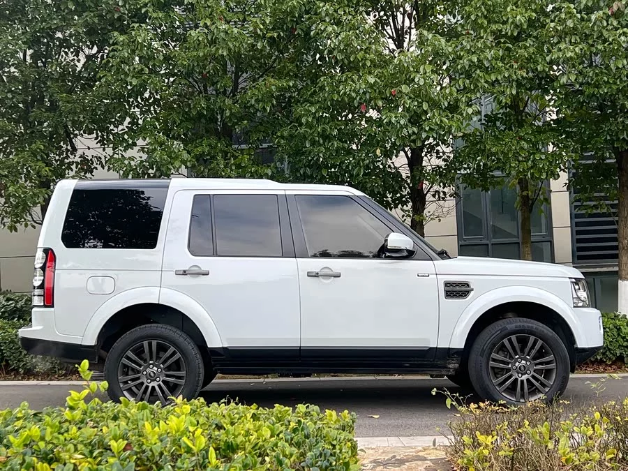 Land Rover finds