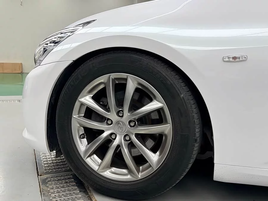 Infiniti G Series