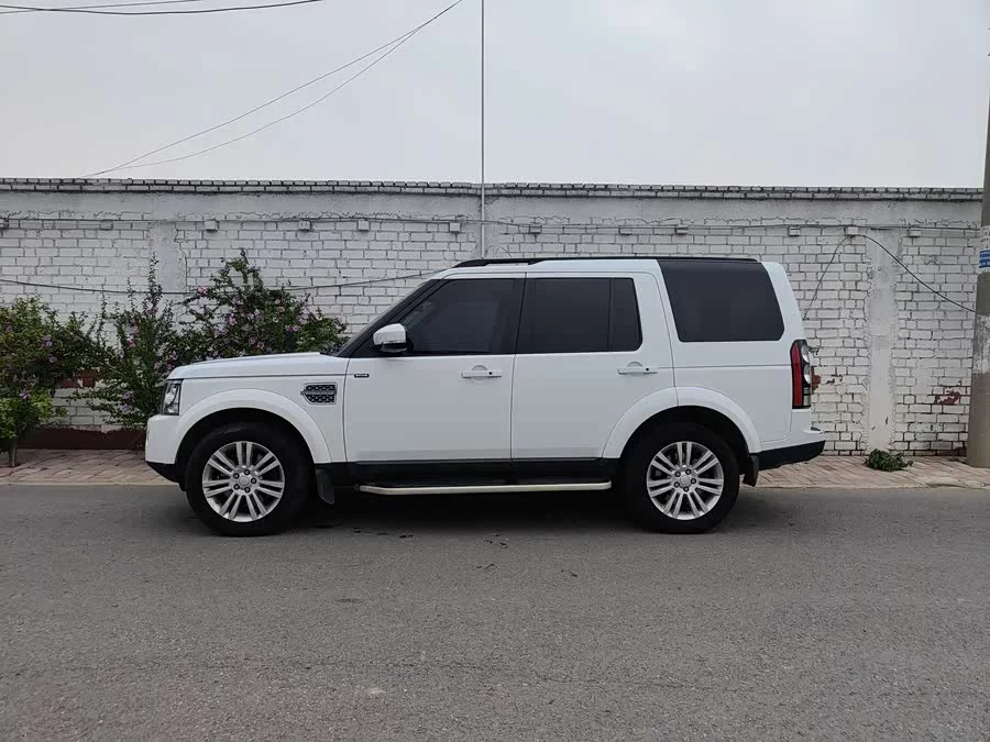 Land Rover finds