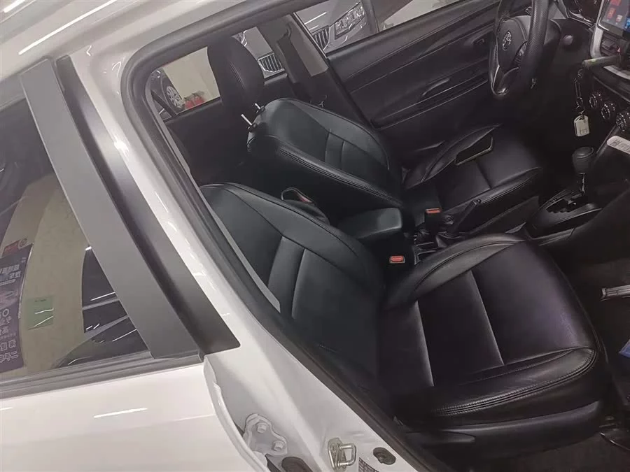 Toyota YARiS L