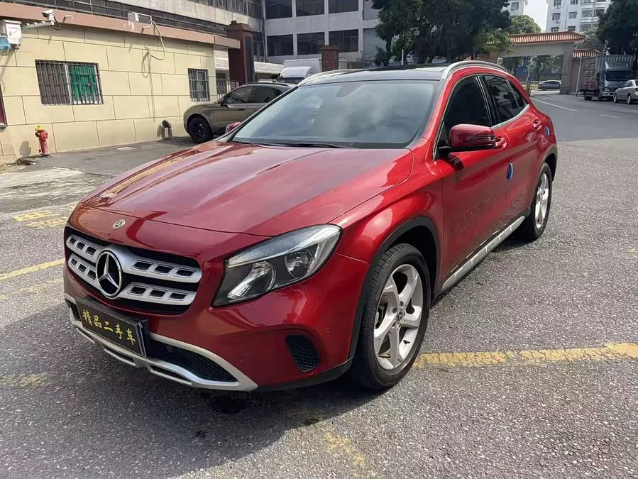 Mercedes Benz GLA