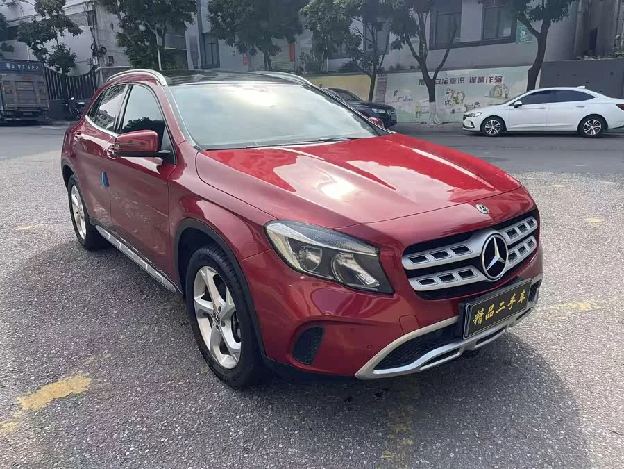 Mercedes Benz GLA