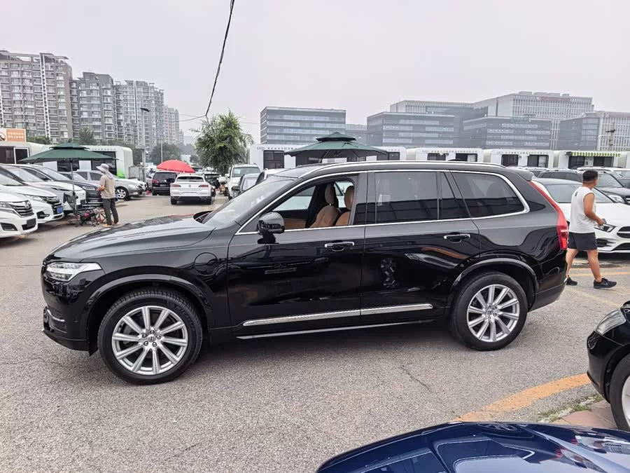 Volvo XC90 Plug-in Hybrid