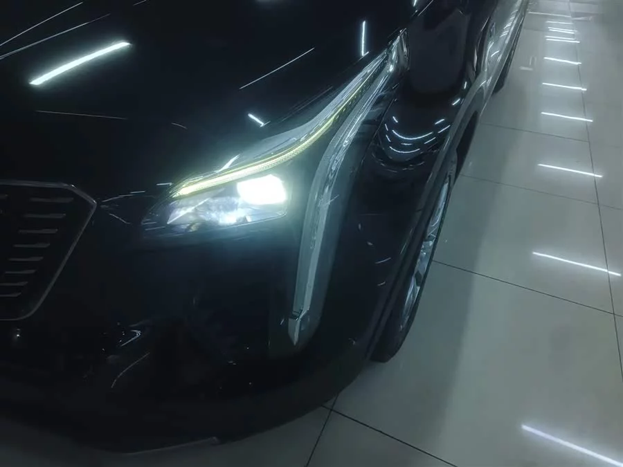 Cadillac XT4