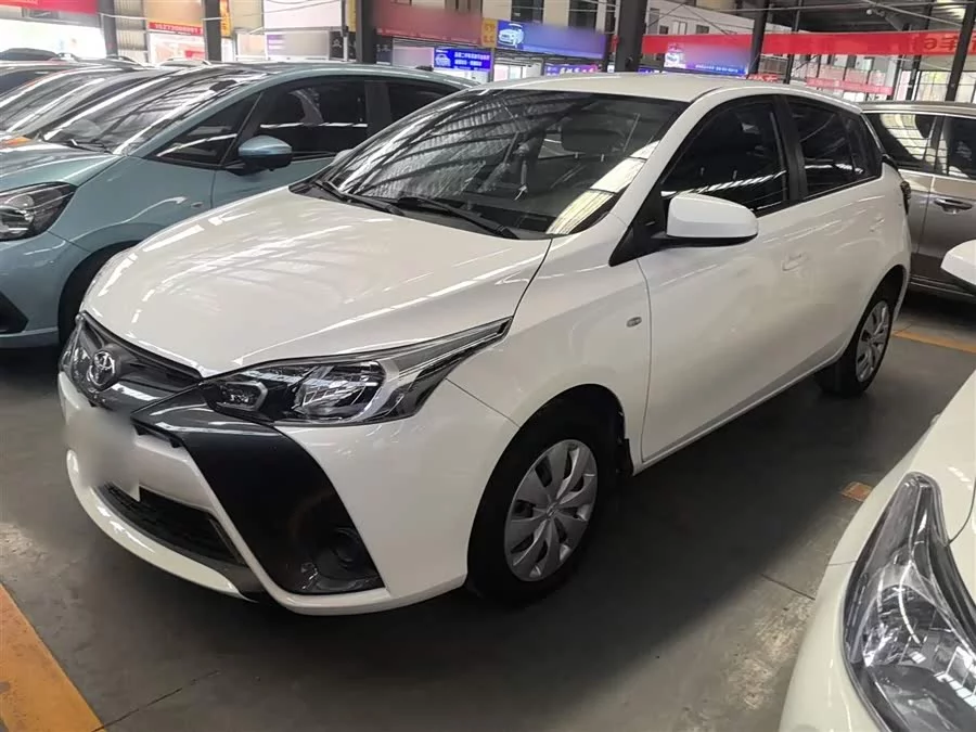 Toyota YARiS L