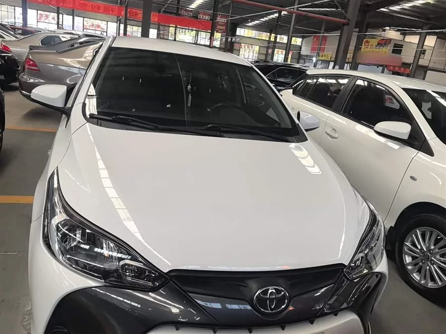Toyota YARiS L