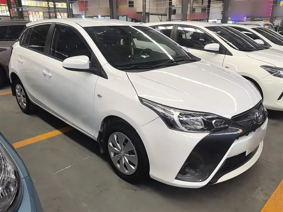 Toyota YARiS L