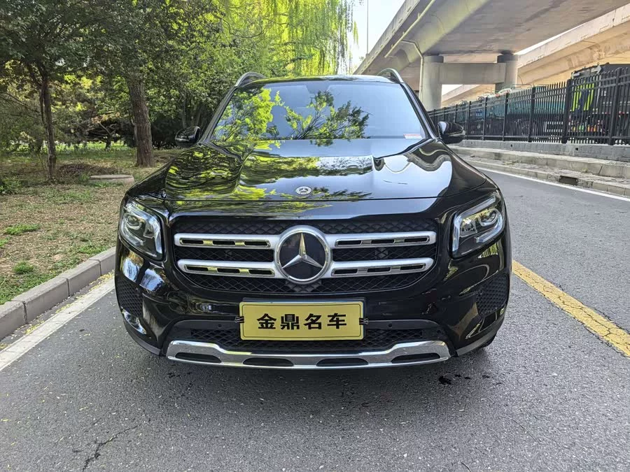 Mercedes Benz GLB