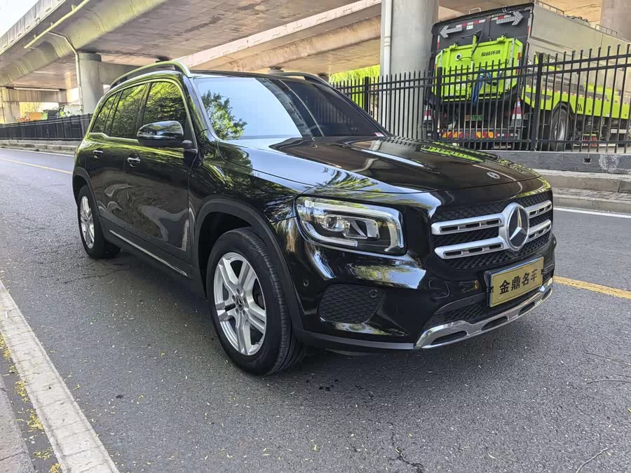 Mercedes Benz GLB