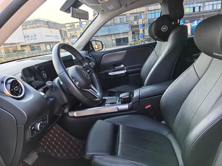 Mercedes Benz GLB