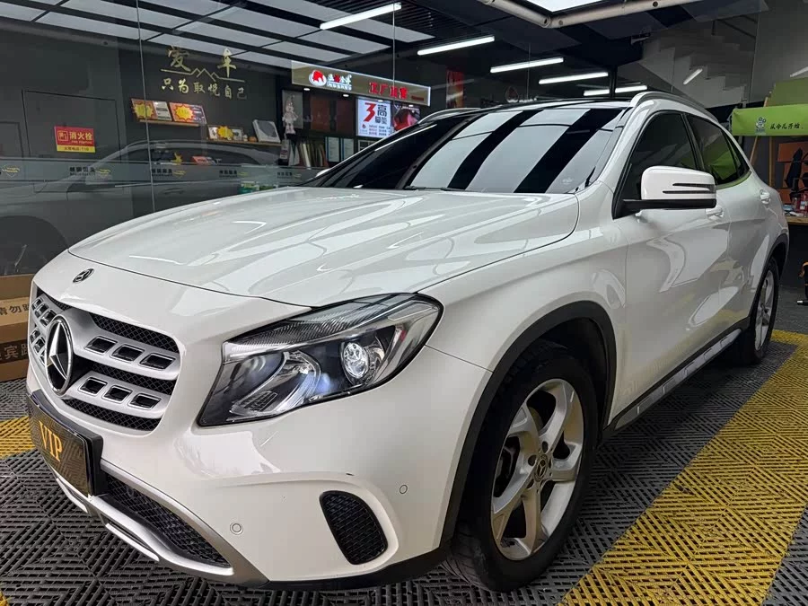 Mercedes Benz GLA