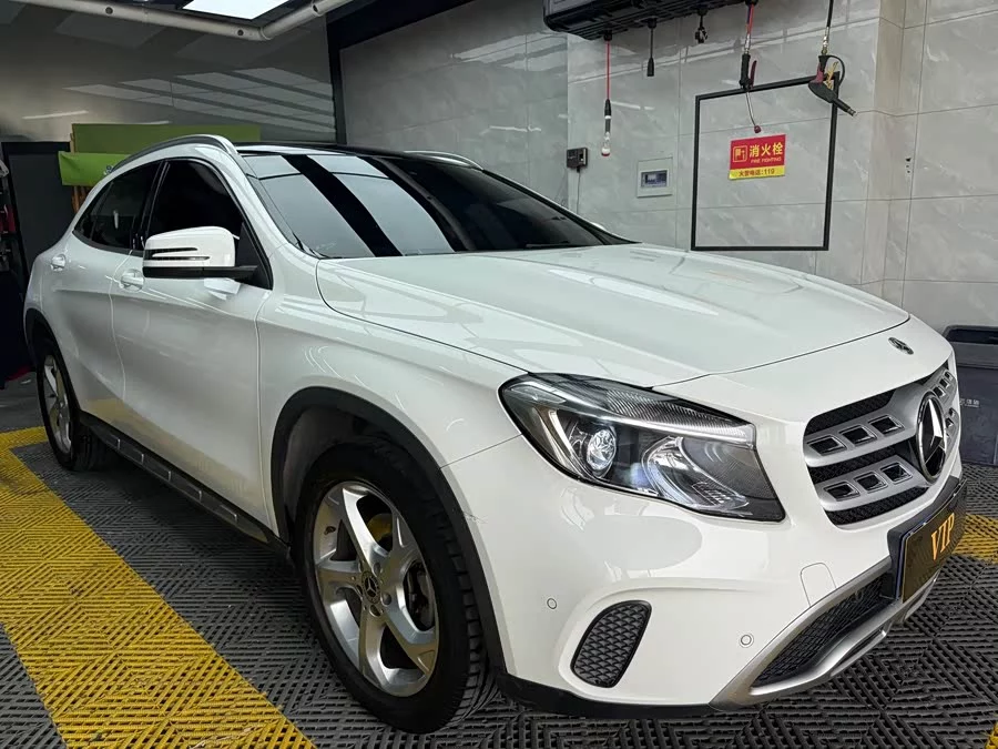 Mercedes Benz GLA