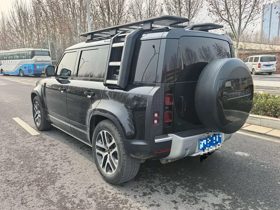 Land Rover guard