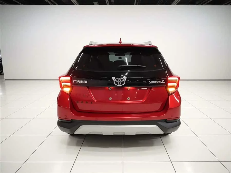Toyota YARiS L