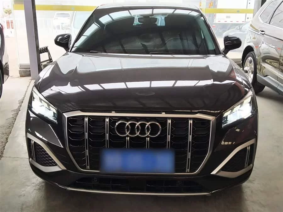 Audi Q2L