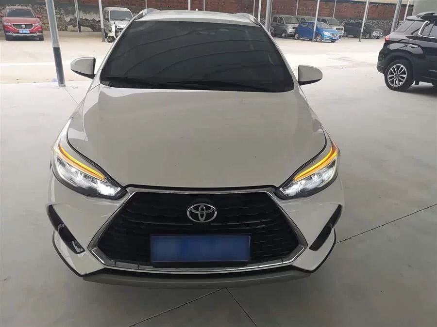 Toyota YARiS L
