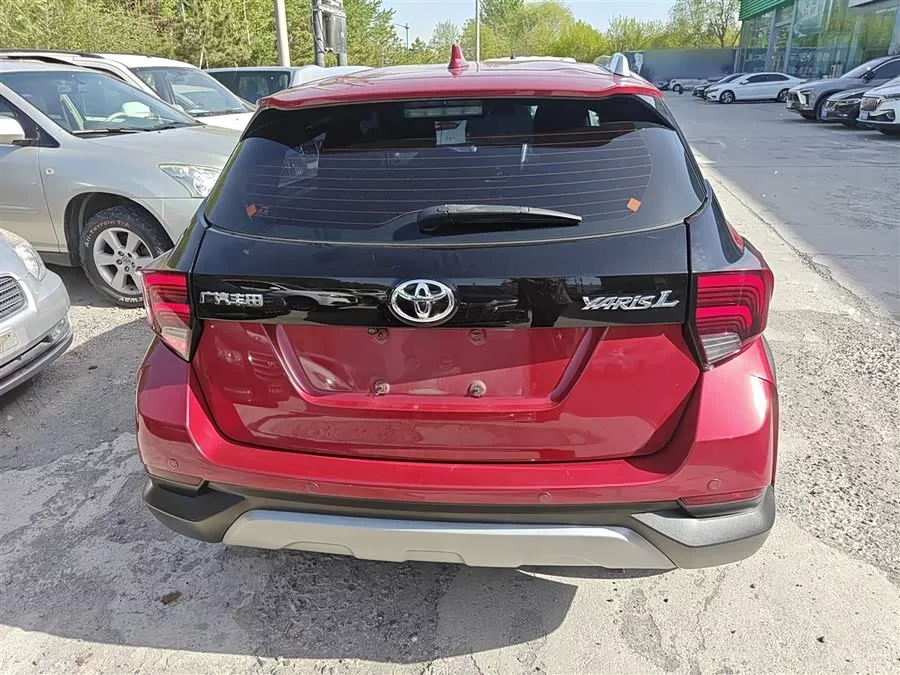 Toyota YARiS L