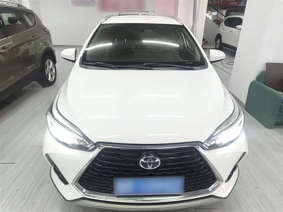 Toyota YARiS L