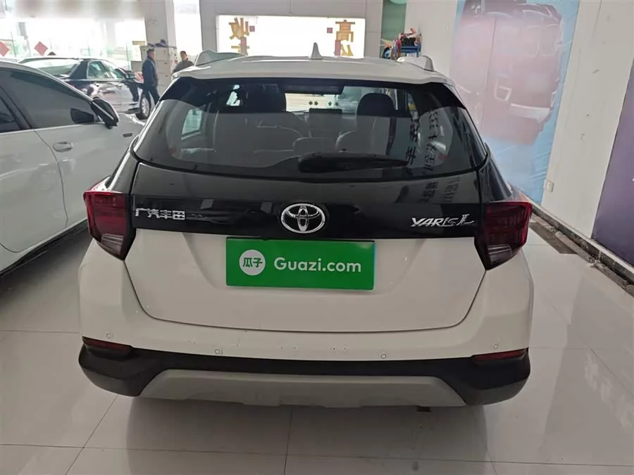 Toyota YARiS L