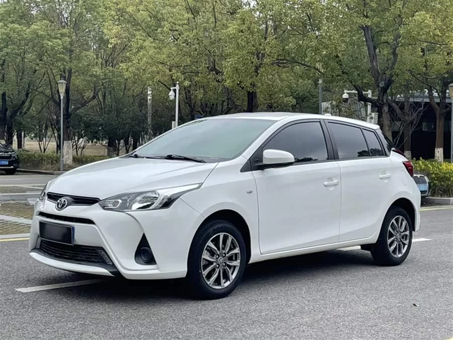 Toyota YARiS L