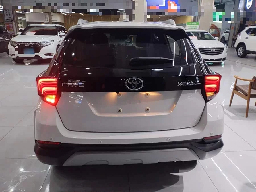 Toyota YARiS L