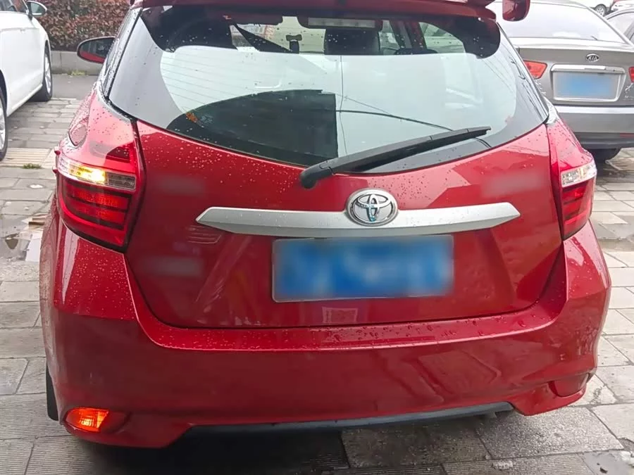 Toyota YARiS L