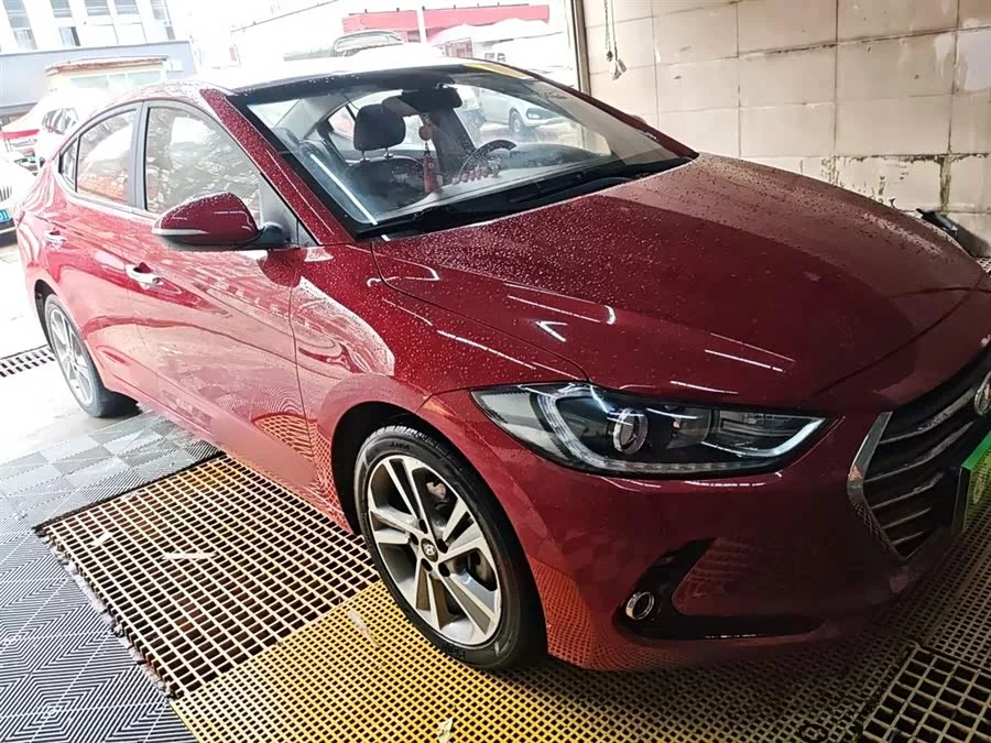 Hyundai elantra