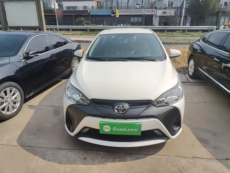 Toyota YARiS L